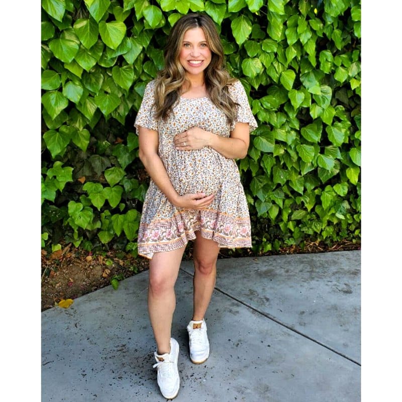 Boy Meets World Alum Danielle Fishel Pregnant With Second Child