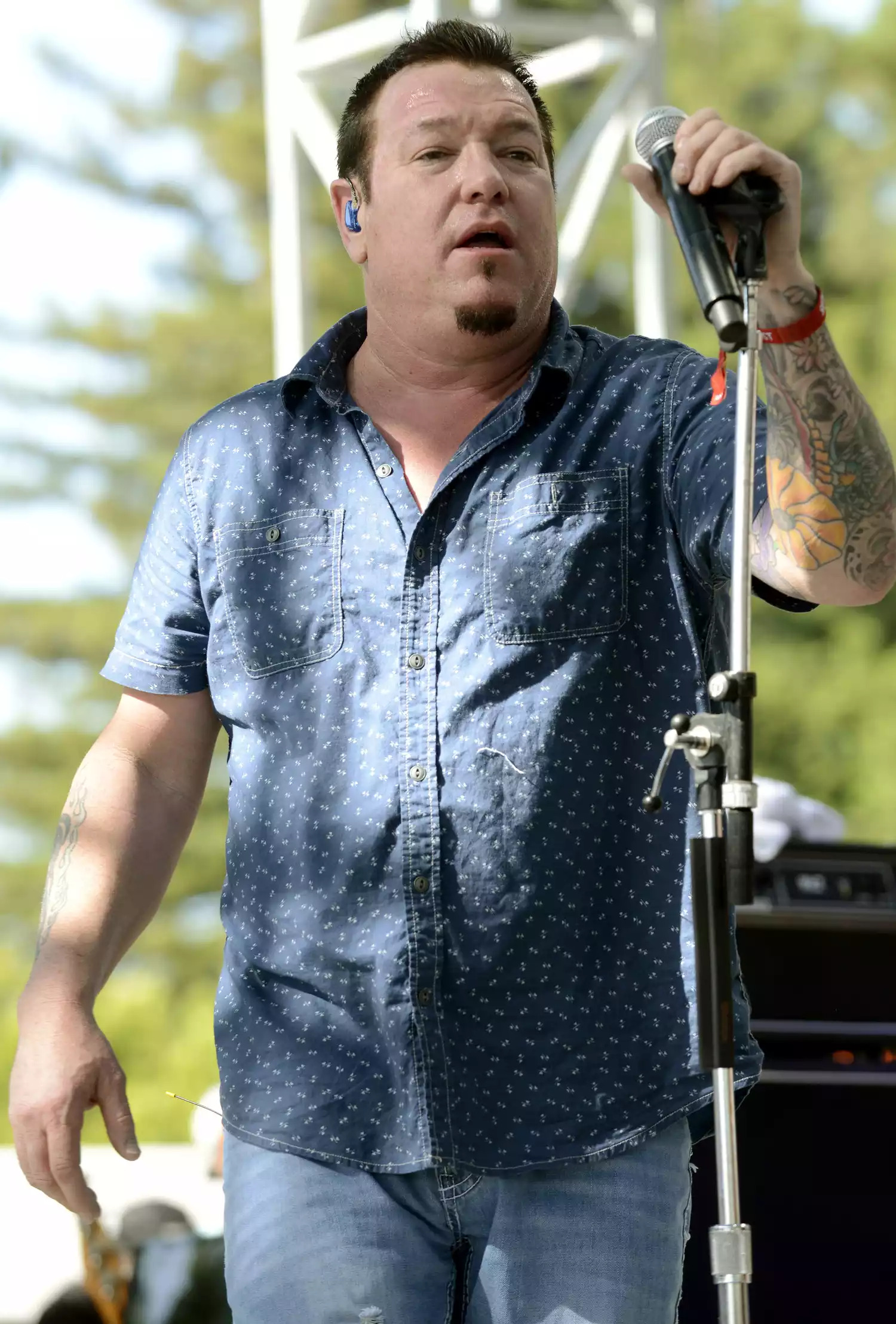 Smashmouth Frontman Steve Harwell Dead at 56