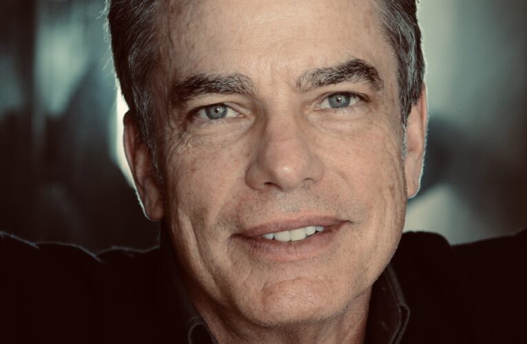 Peter Gallagher Joins Murder in a Small Town