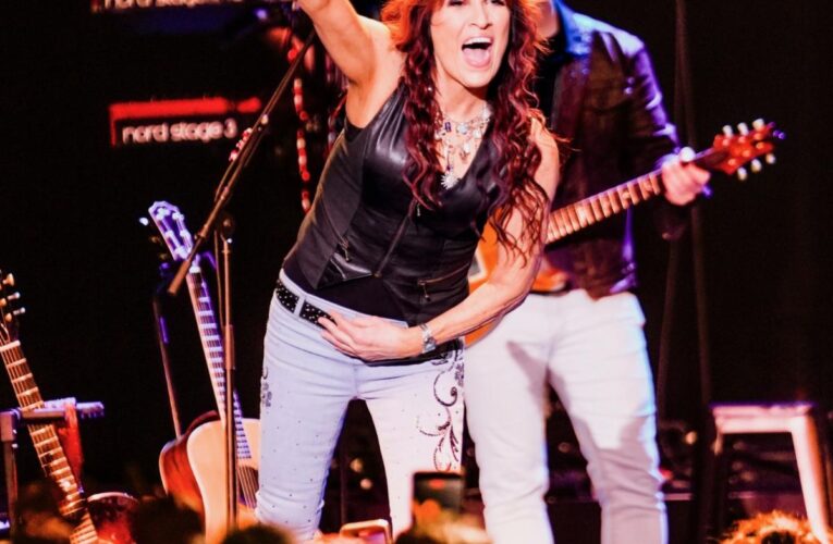 Jo Dee Messina Releases Message in a Bottle Video
